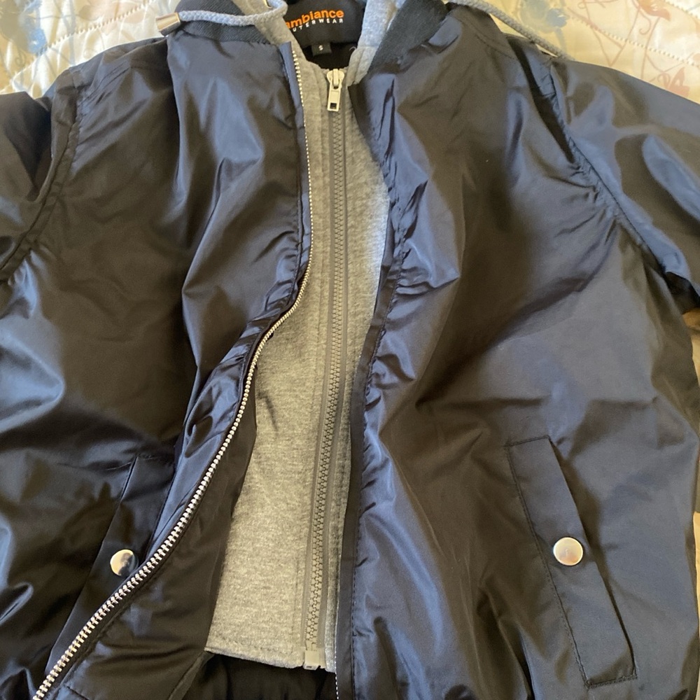 Two-Layered Jacket - Picture 3 of 4